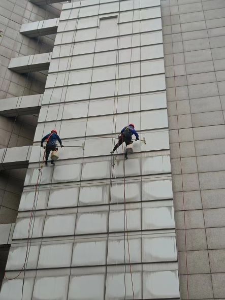 西区高空外墙清洗